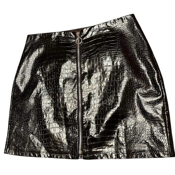 Endless Rose Zip Front Croc Embossed Miniskirt Black Sz M - Picture 6 of 15